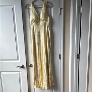Elegant yellow Maxi Dress